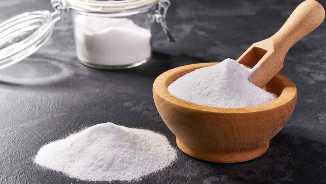 Thành phần của bột nở gồm bột bắp cùng nhiều loại muối